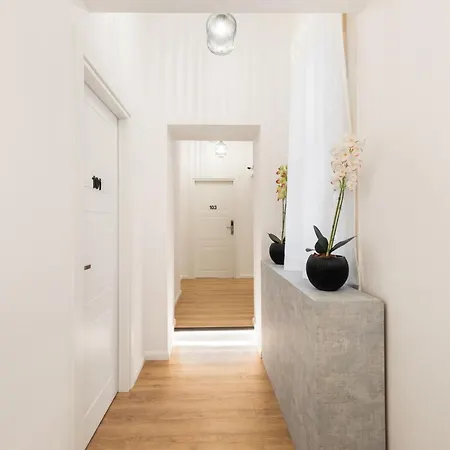 Adelante Piazza Bologna Bed & Breakfast Roma