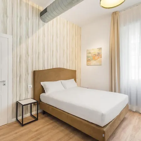 Adelante Piazza Bologna Bed & Breakfast *